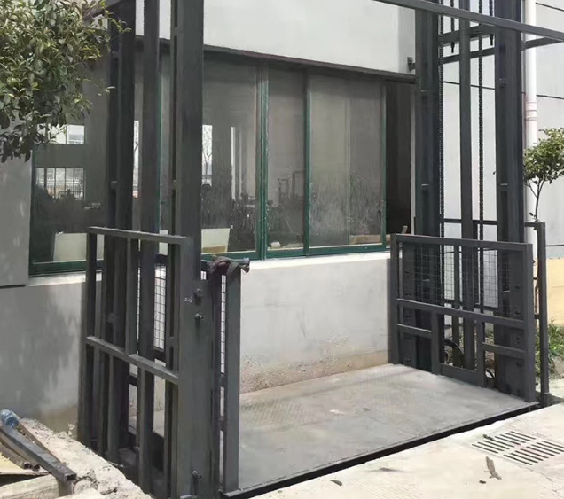 宜黄导轨式施工升降机助力民生工程提速增效